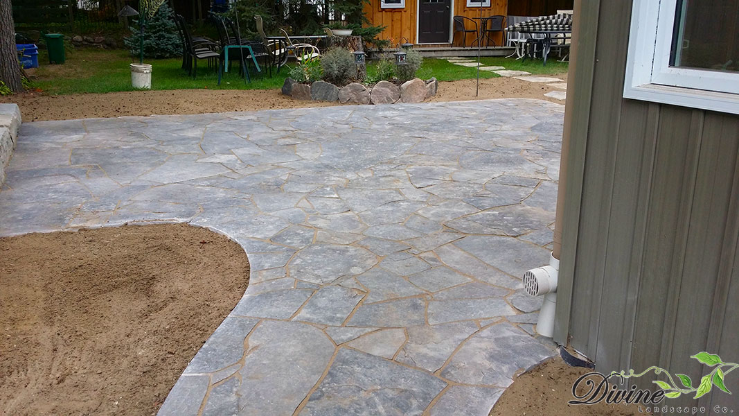 Tiny, ON - Random flagstone patio